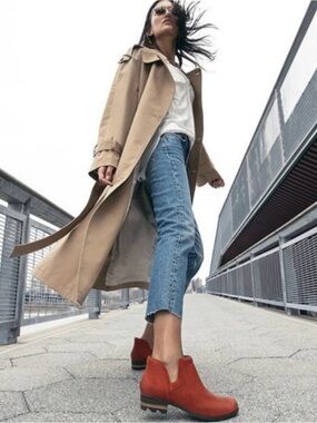 Sorel Lola Suede Cut-Out Ankle Boots in Rust size 10